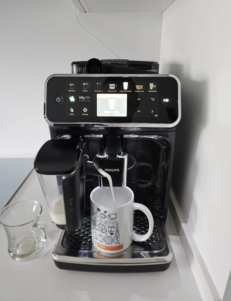 Machine de Alex dans sa cuisine